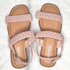Elegant women's sandals.Discover the perfect balance between fashion and comfort